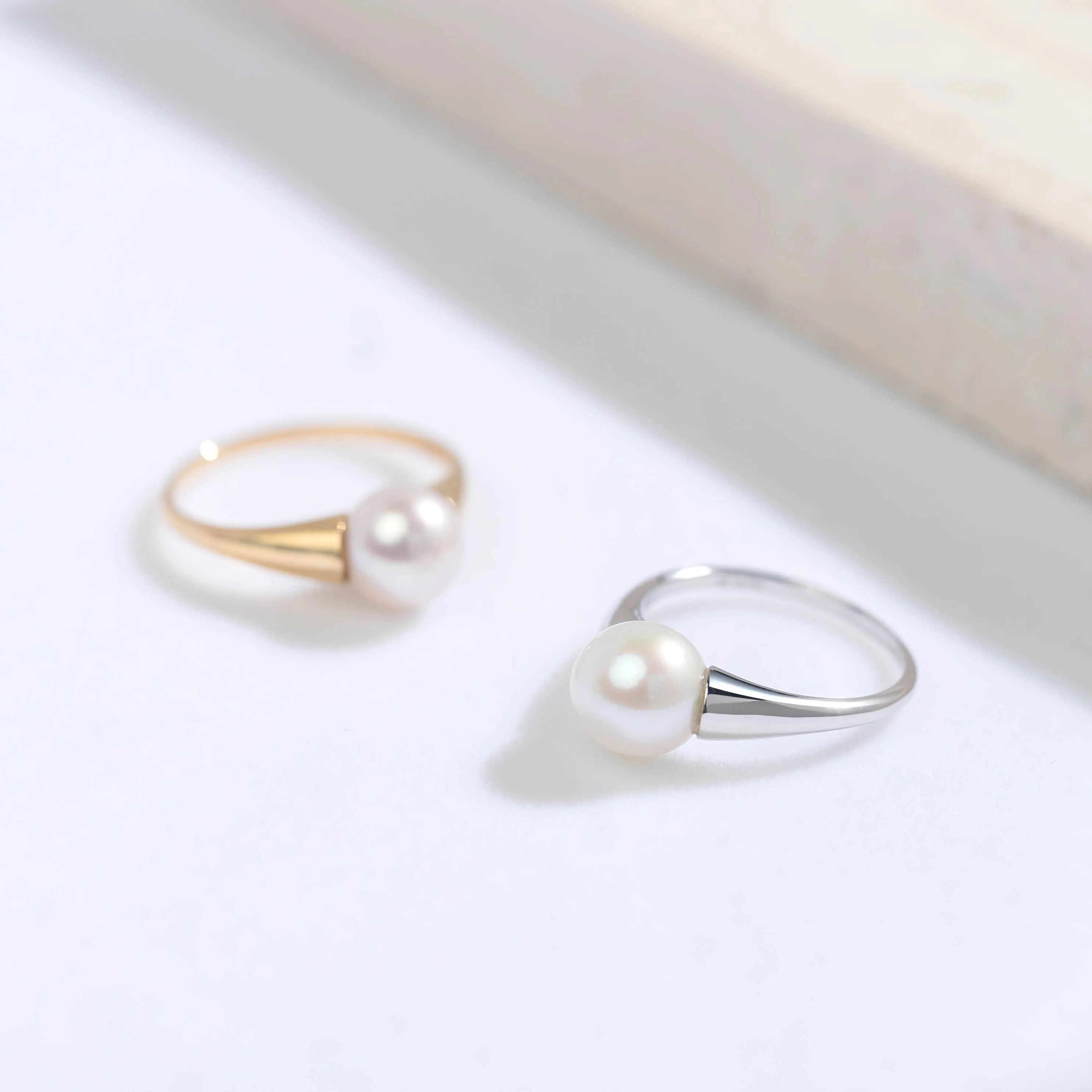 18K Gold Freshwater Pearl Ring KR00030