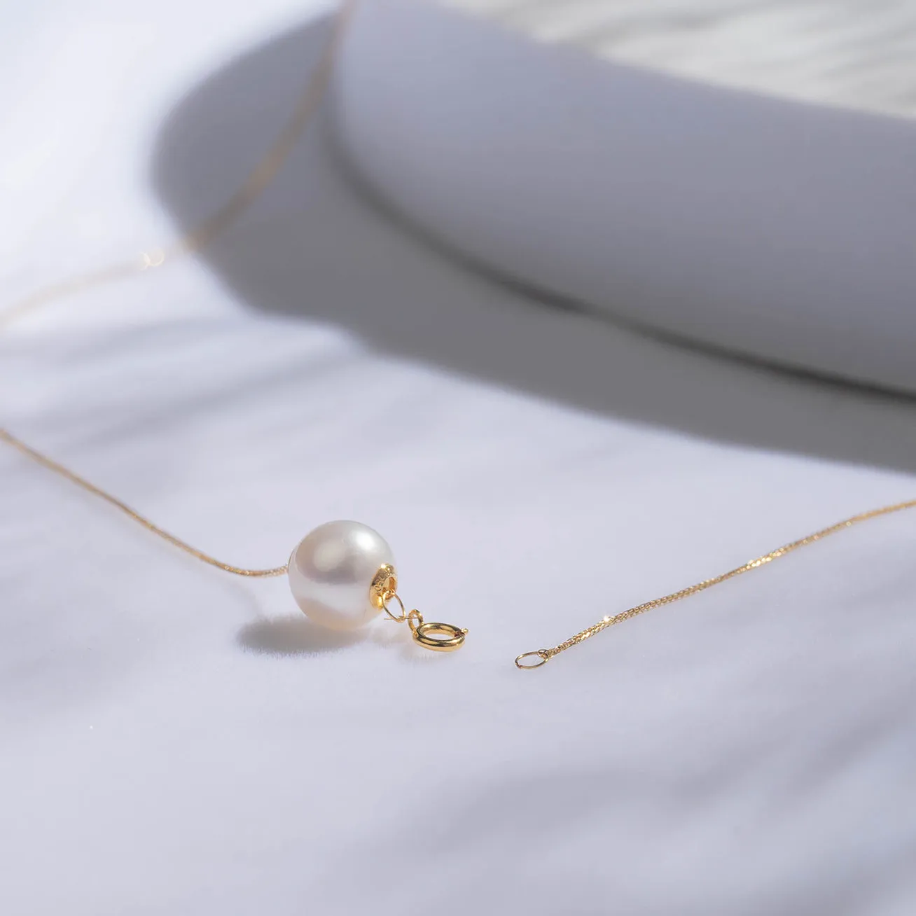 18K Solid Gold? Akoya Pearl Necklace KN00080