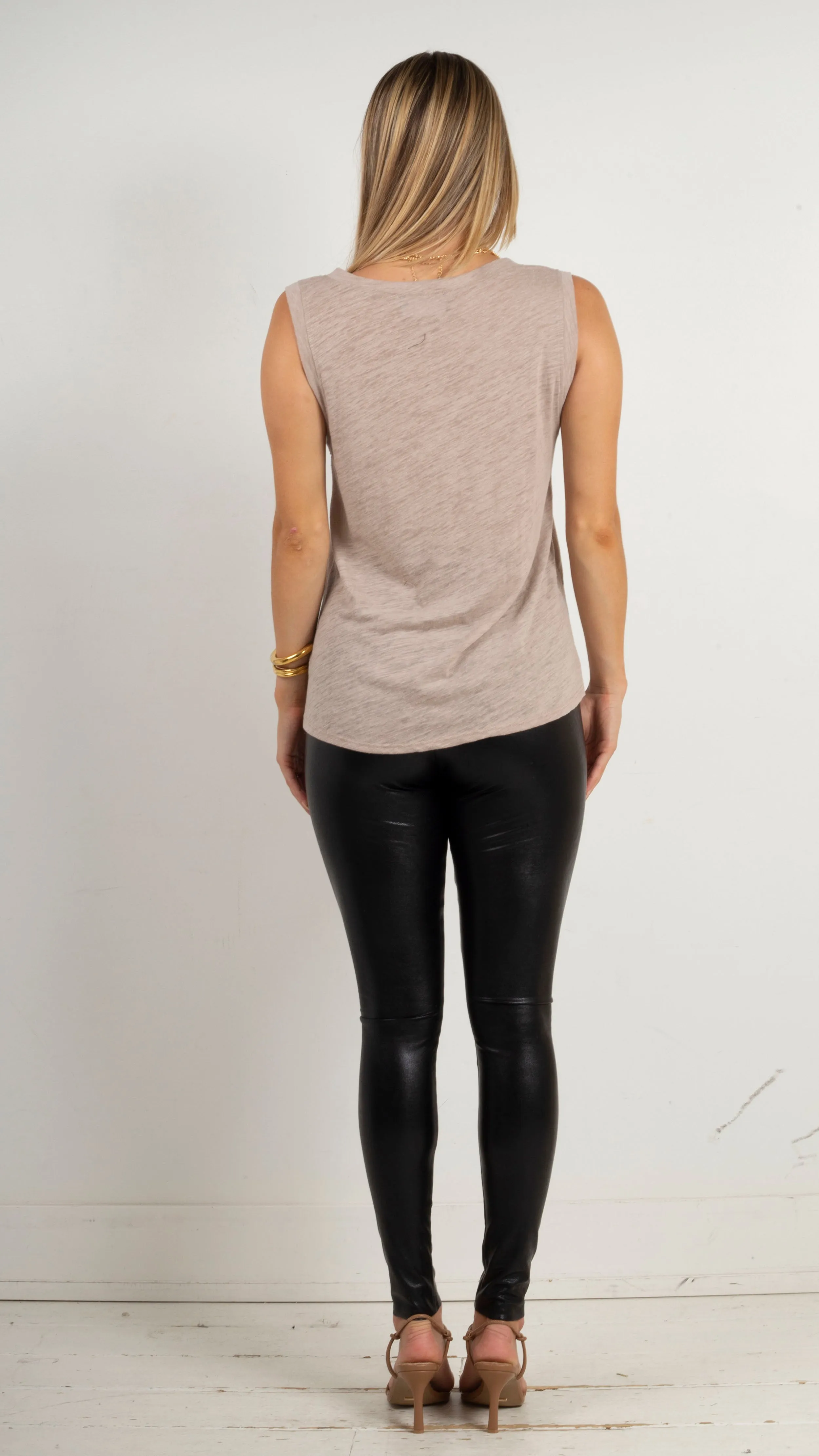 Basic Swing V Neck Tank - Latte