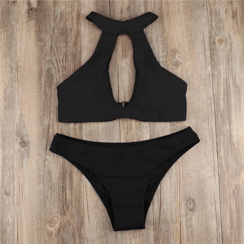 Beach Babe Neckholder-Bikini mit Cut-Outs