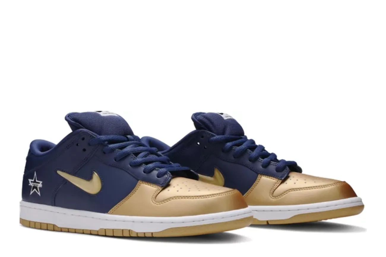 Supreme x Dunk SB Low QS 'Metallic Gold'