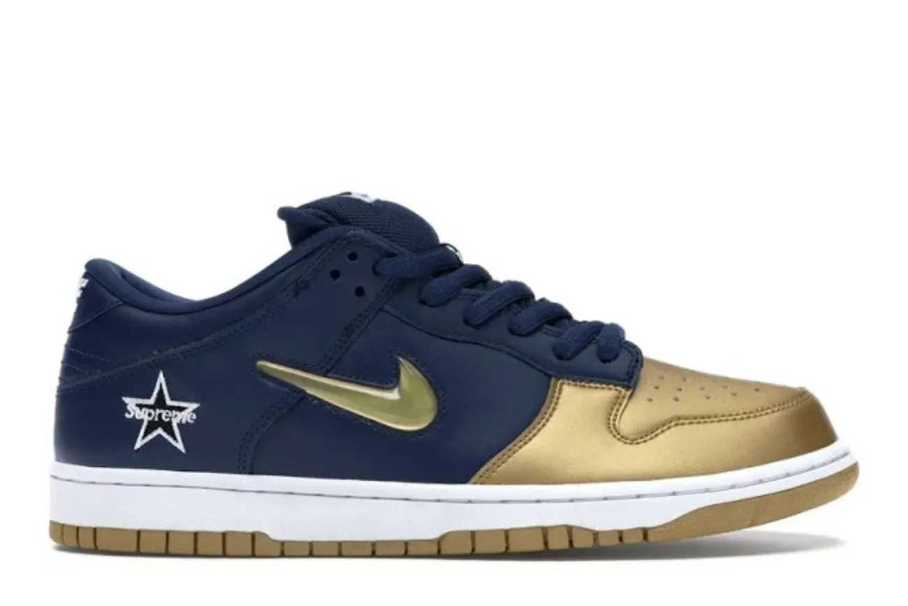 Supreme x Dunk SB Low QS 'Metallic Gold'