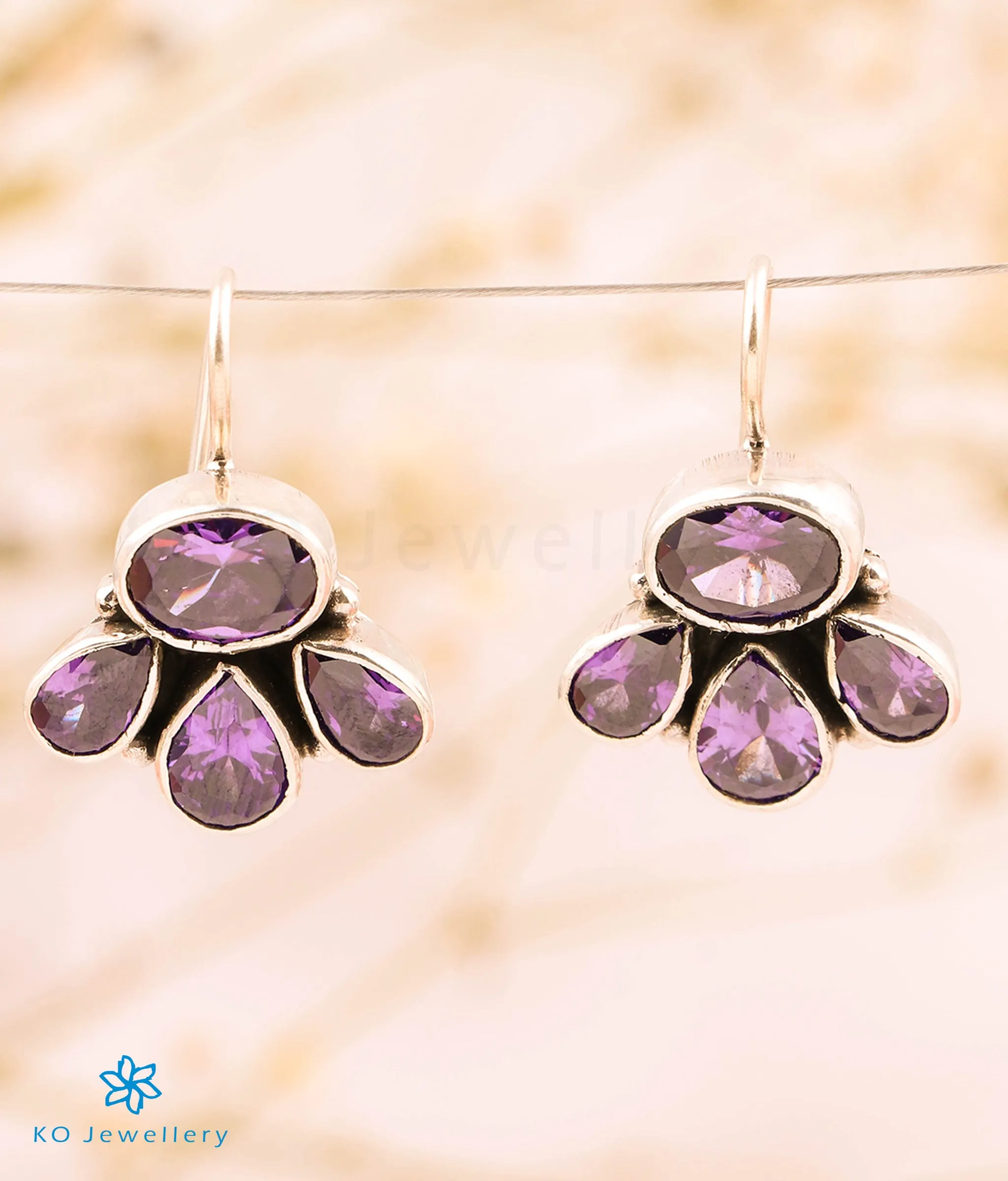 The Nivi Silver Gemstone Earring (Amethyst)